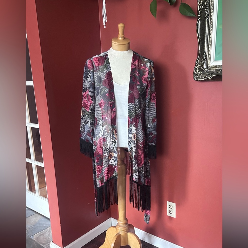 Fringed Floral Kimono Cardigan - Picture 7 of 7